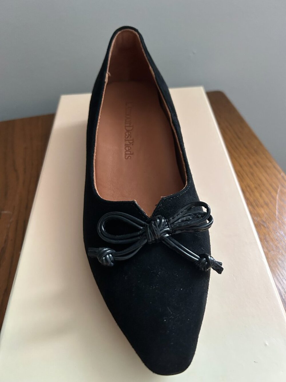 L'Amour Des Pieds Belizon Black Suede Bow Kitten Heel Size 6 Like New
